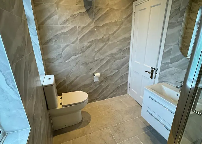 Big Family In At 2 Iveragh Rd-4 בית הארחה דבלין