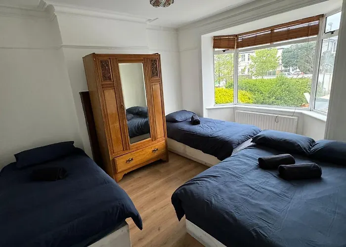 Big Family In At 2 Iveragh Rd-4 בית הארחה דבלין