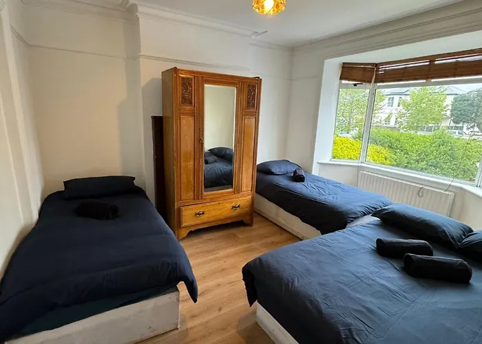 Big Family In At 2 Iveragh Rd-4 * דבלין